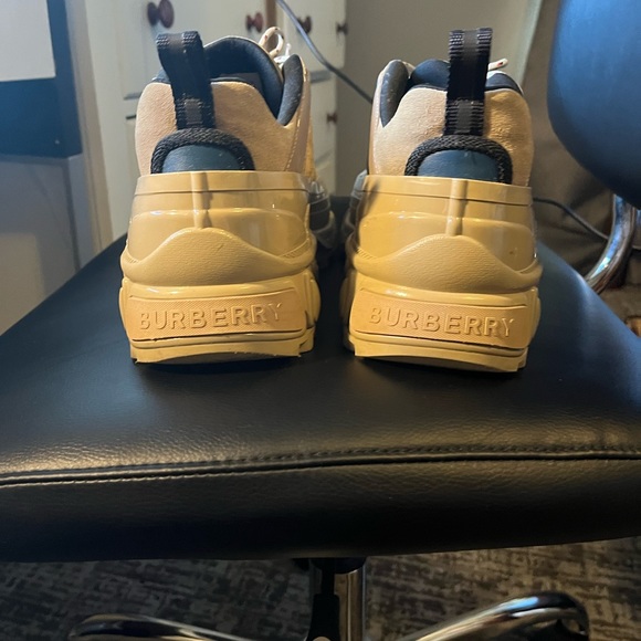 COPY - (Burberry Arthur sneakers , size 12 , Burberry shoe bag ) - Picture 9 of 13